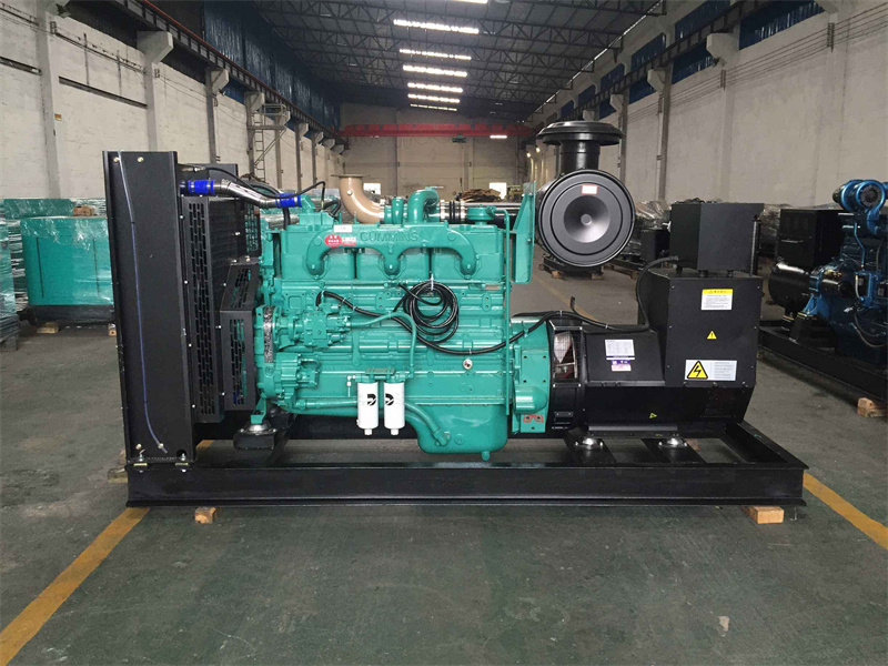 文县柴油发电机组过载运行时降低转速有哪些注意事项？